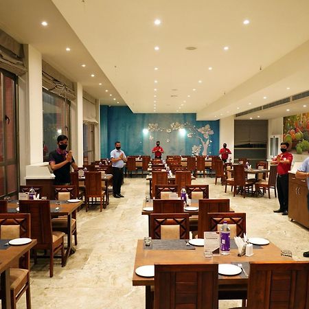 Vits The Somnath Gateway Otel Dış mekan fotoğraf