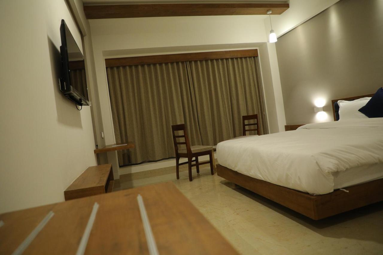Vits The Somnath Gateway Otel Dış mekan fotoğraf