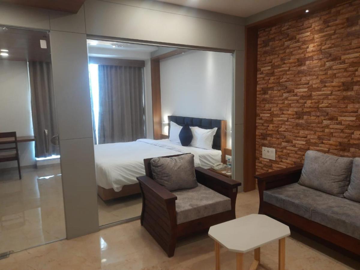 Vits The Somnath Gateway Otel Dış mekan fotoğraf