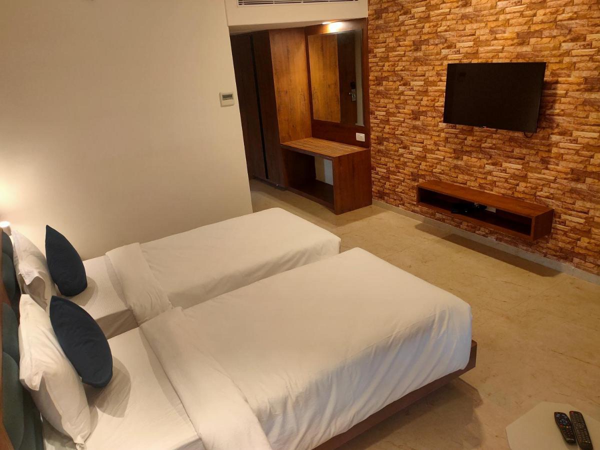 Vits The Somnath Gateway Otel Dış mekan fotoğraf