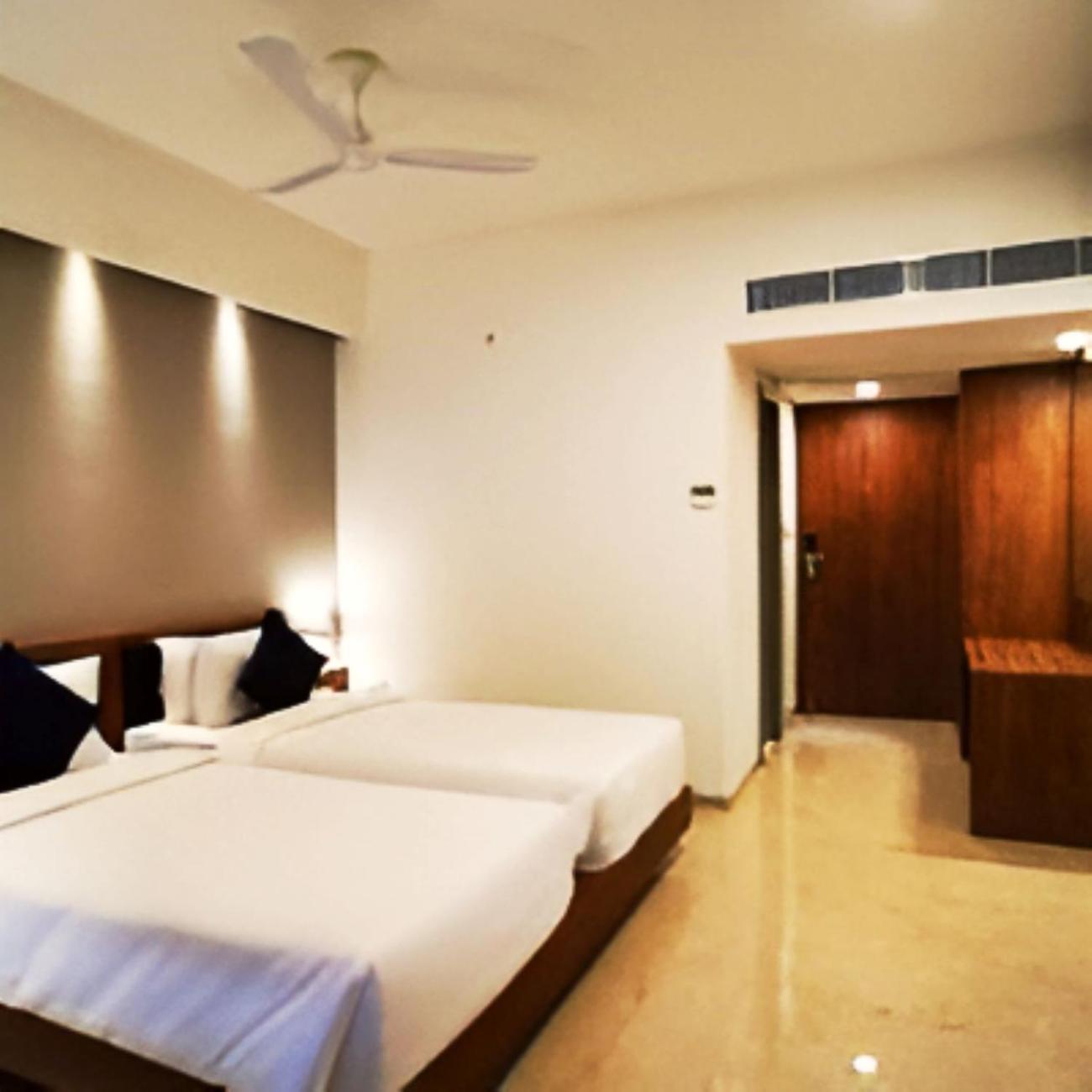 Vits The Somnath Gateway Otel Dış mekan fotoğraf