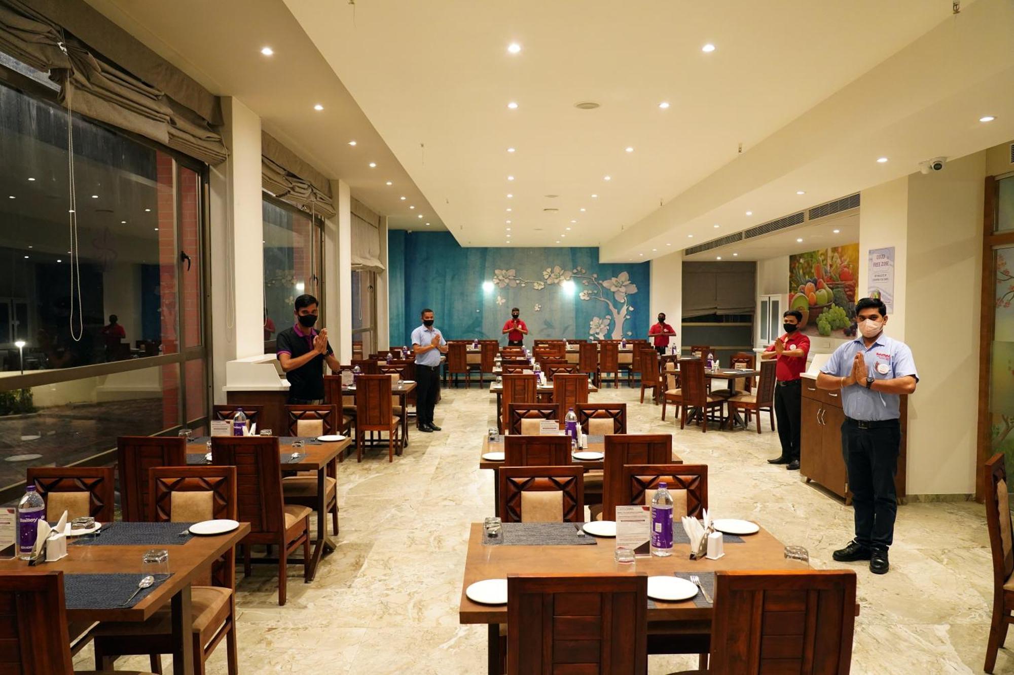 Vits The Somnath Gateway Otel Dış mekan fotoğraf